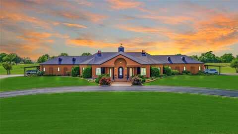 83 County Road 239, Gainesville, TX 76240