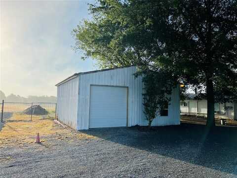 1050 Fm 273, Bonham, TX 75418
