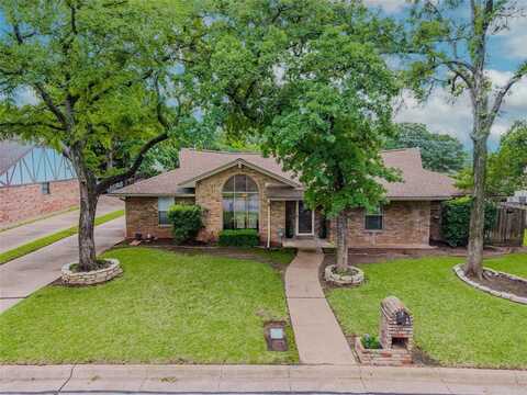 1720 Prestonwood Drive, Arlington, TX 76012