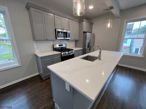 109 Wanaque Ave, Pompton Lakes, NJ 07442