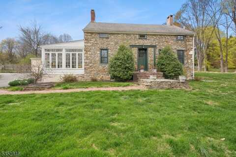 30 Parker Rd, Chester, NJ 07853
