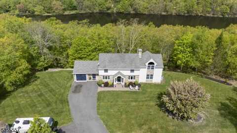 19 Crest Rd, Wantage, NJ 07461