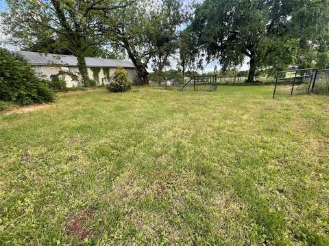 1941 County Road 223, Collinsville, TX 76233