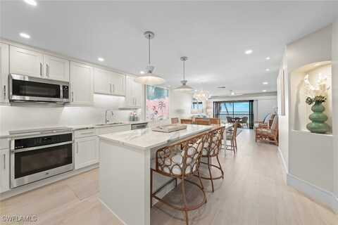 1795 Middle Gulf Drive, Sanibel, FL 33957