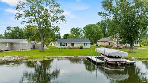 35 890B Snow Lk, Fremont, IN 46737
