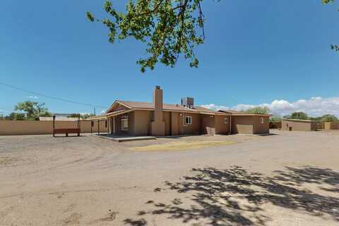2215 TAPIA Boulevard SW, Albuquerque, NM 87105