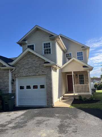 2329 MOSLEY ST, WAYNESBORO, VA 22980