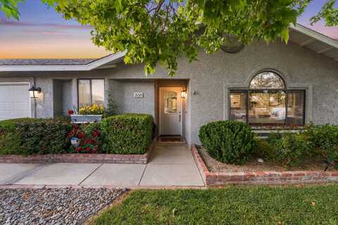 2133 Phlox Avenue, Rosamond, CA 93560