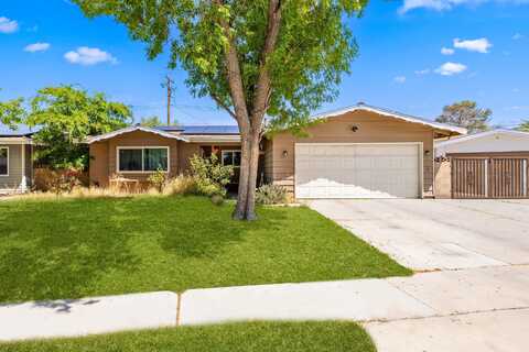 835 E Oldfield Street, Lancaster, CA 93535