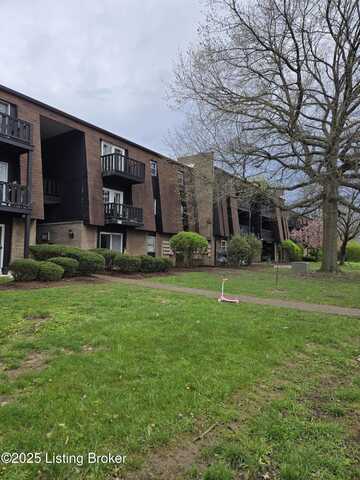 3505 Lodge Ln, Louisville, KY 40218