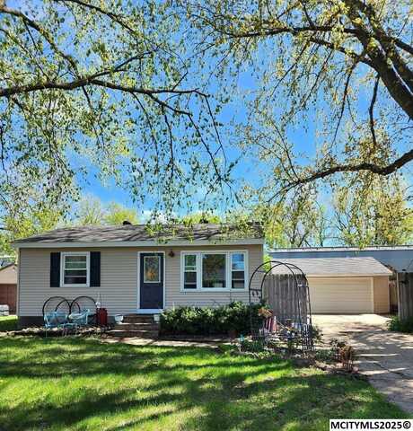 1513 10th SW, MASON CITY, IA 50401