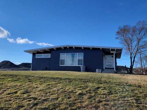 43 Big Sky Dr, Glendive, MT 59330