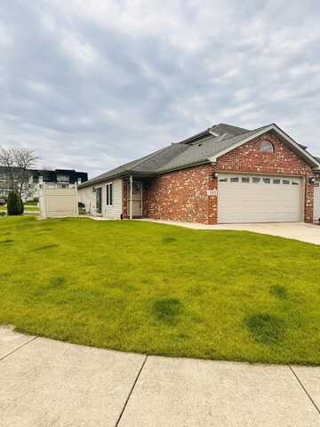 315 Deertrail Lane, Schererville, IN 46375