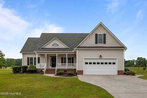 2560 Plumosa Drive, Grimesland, NC 27837