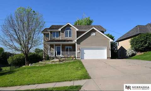 805 W Centennial Road, Papillion, NE 68046