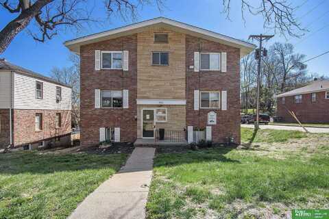 801 N 48 Street, Omaha, NE 68132