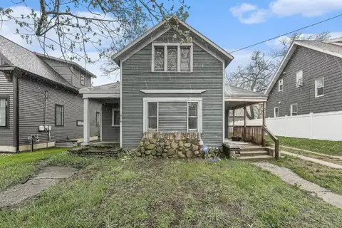 716 Henry Avenue SE, Grand Rapids, MI 49503