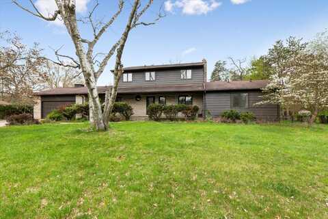 142 E Minges Road, Battle Creek, MI 49015