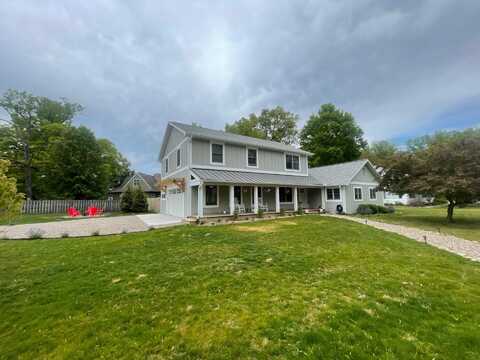 116 W Clay Street, New Buffalo, MI 49117