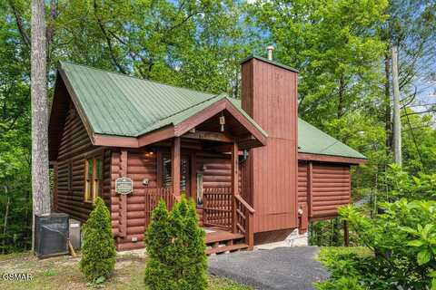 614 Hillbilly Haven Way, Gatlinburg, TN 37738