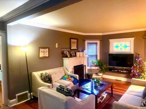 91 Fairmount Ave, Hackensack, NJ 07601
