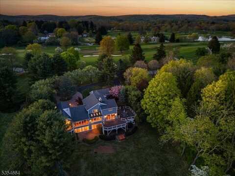 3 Golf Ln, Mendham, NJ 07945