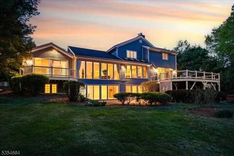 3 Golf Ln, Mendham, NJ 07945