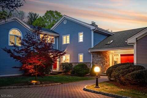 3 Golf Ln, Mendham, NJ 07945