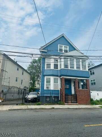 553 - 555 S 10Th St, Newark, NJ 07103
