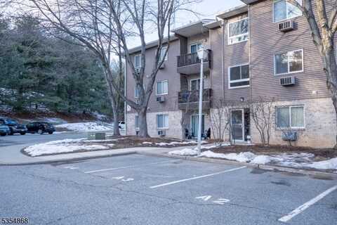 306 Federal Hill Rd, Pompton Lakes, NJ 07442