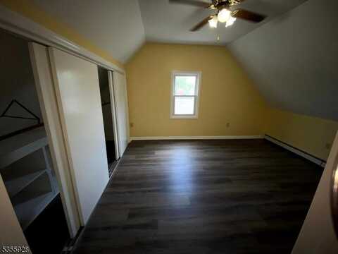 7 Washington St, Newton, NJ 07860