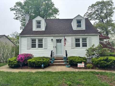 130 Algonquin Trl, Wayne, NJ 07470