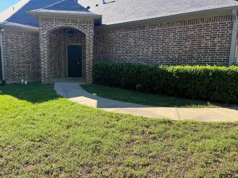 5405 Briar Cove Dr., Tyler, TX 75703