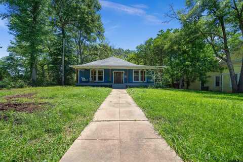 230 N Henderson, Rusk, TX 75785