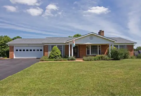 133 Sunshine Dr, Lewisburg, WV 24901