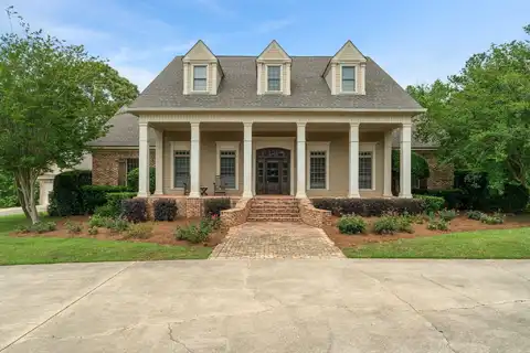 122 Bellewood Rd., Hattiesburg, MS 39402