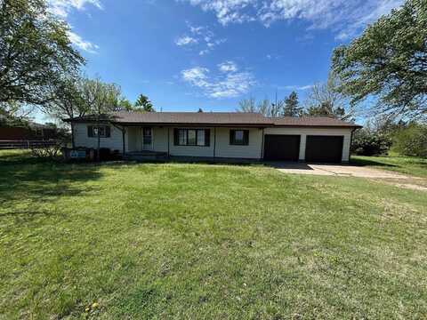 695 W Barton County, Great Bend, KS 67530