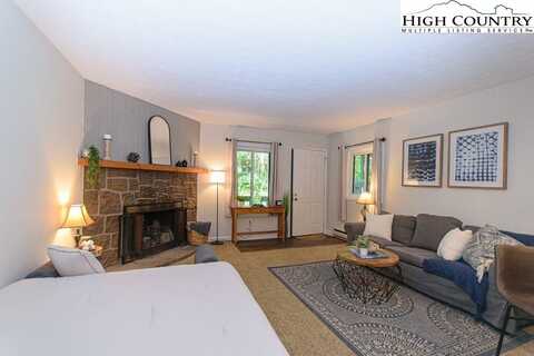 144 South Slope Loop, Banner Elk, NC 28604
