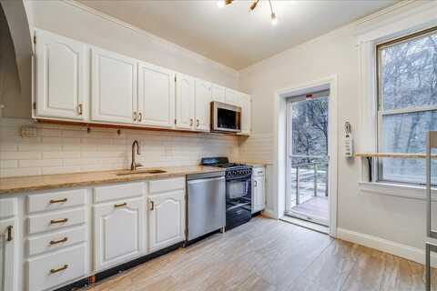 654 BLVD EAST, Weehawken, NJ 07086