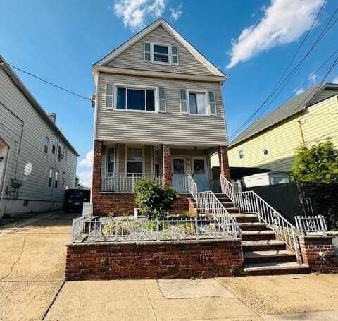 41 EAST 4TH ST, Bayonne, NJ 07002
