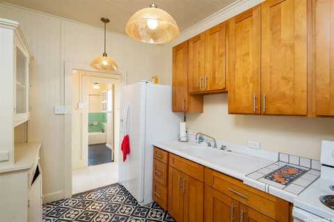 3331 Herbert Street, Honolulu, HI 96815