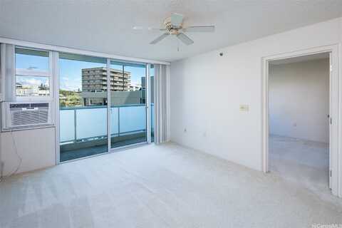 3009 Ala Makahala Place, Honolulu, HI 96818