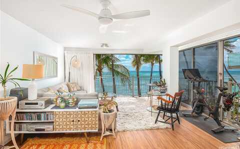 3015 Kalakaua Avenue, Honolulu, HI 96815