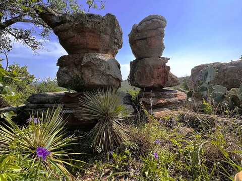 2802 County Road 114, Llano, TX 78643