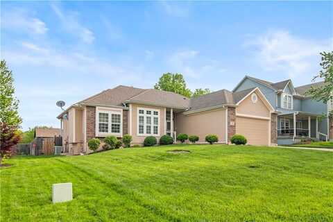 513 NE Hans Drive, Blue Springs, MO 64014