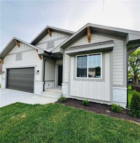 110 E Woodland Avenue, Lone Jack, MO 64070