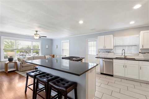 2014 W 74th Street, Prairie Village, KS 66208