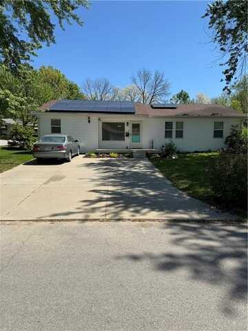 1611 Brookside Drive, Saint Joseph, MO 64506