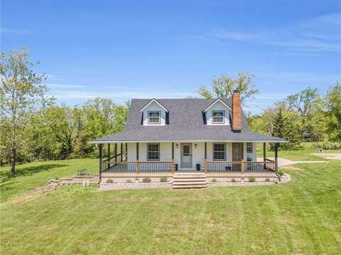 810 NW 600th Road, Centerview, MO 64019