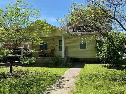 1404 S Barrett Avenue, Sedalia, MO 65301